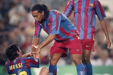 Ronaldinho: 'Tôi biết Messi sẽ vĩ đại nhất từ khi cậu ấy 17 tuổi'