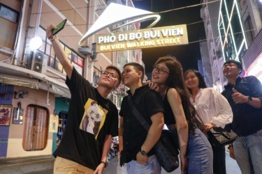 Đến TP HCM tô màu 'tranh nguệch ngoạc' lớn nhất Việt Nam